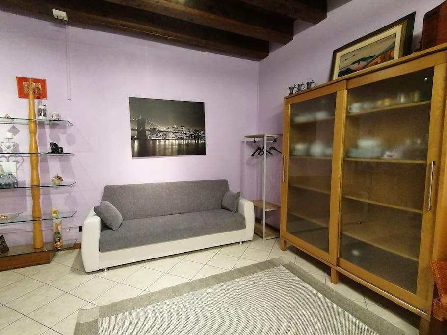 Monolocale In Piazza Isolo Apartment Verona Exterior foto