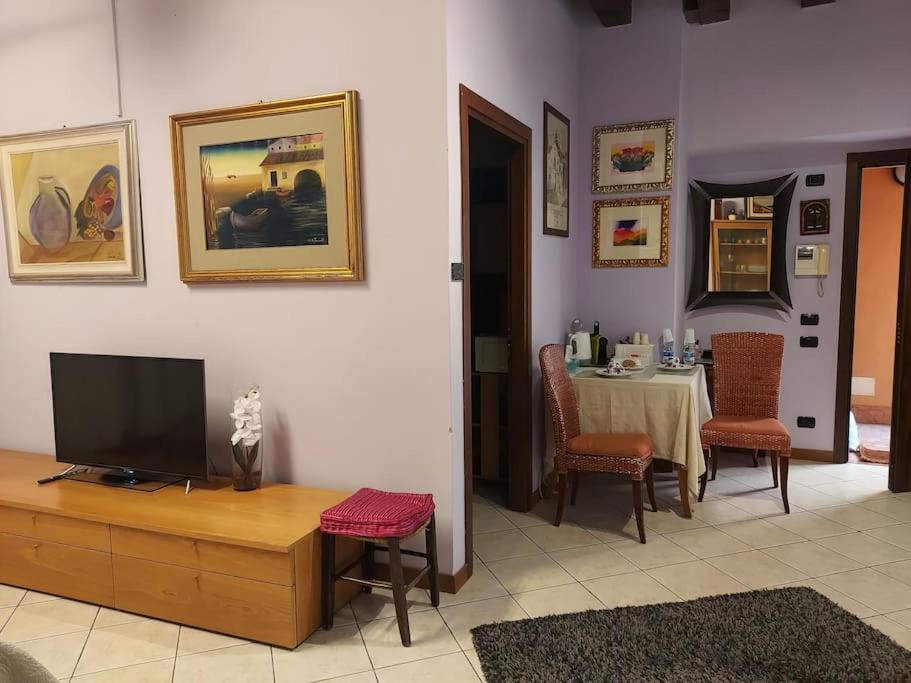 Monolocale In Piazza Isolo Apartment Verona Exterior foto
