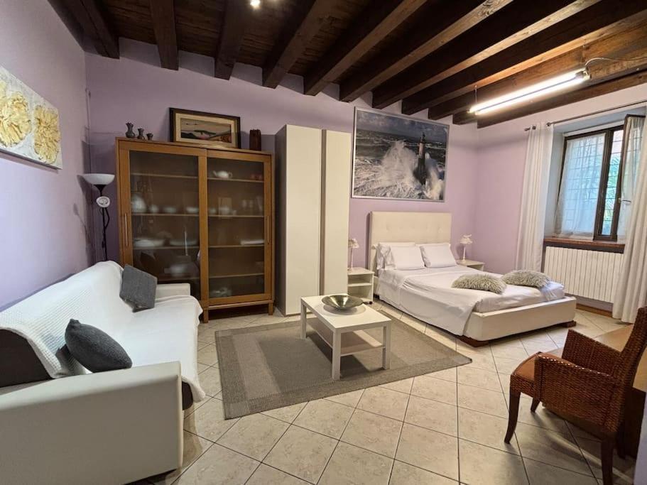 Monolocale In Piazza Isolo Apartment Verona Exterior foto